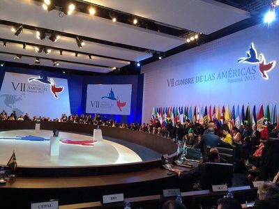 Cumbre de las Américas y la piedra mexicana