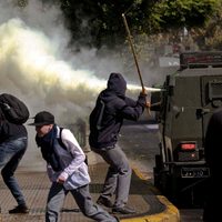 Chile, gas lacrimógeno contra estudiantes