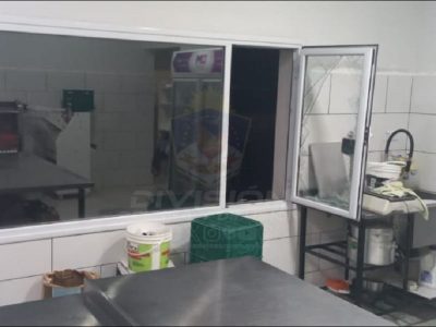 Policía de Centenario demoró a tres sujetos por presunto robo