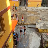 Detienen a cuatro personas por desperdiciar agua en Sábado de Gloria