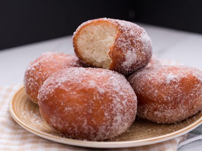 Muy rico y fácil: la receta de las bolas de fraile o berlinesas con la que vas a quedar de diez