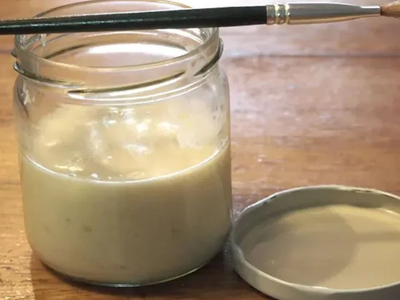 Con pocos ingredientes y la receta de la abuela, hacé este pegamento casero que te salva y cuida tu bolsillo