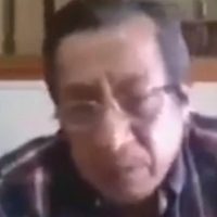 Profesor insulta a alumna por reírse en clase: "¿Quién es esa imbécil?" (video)