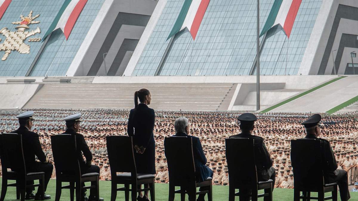 10 de septiembre. Una parada militar ante la presidenta electa, Claudia Sheinbaum, y el mandatario Andrés Manuel López Obrador