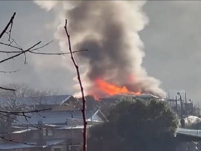 Un incendio afectó parte de la planta superior de una vivienda en el Cerro Curruhuinca