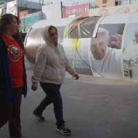Alertan sobre "paquetes y boletos" falsos para eventos del Papa