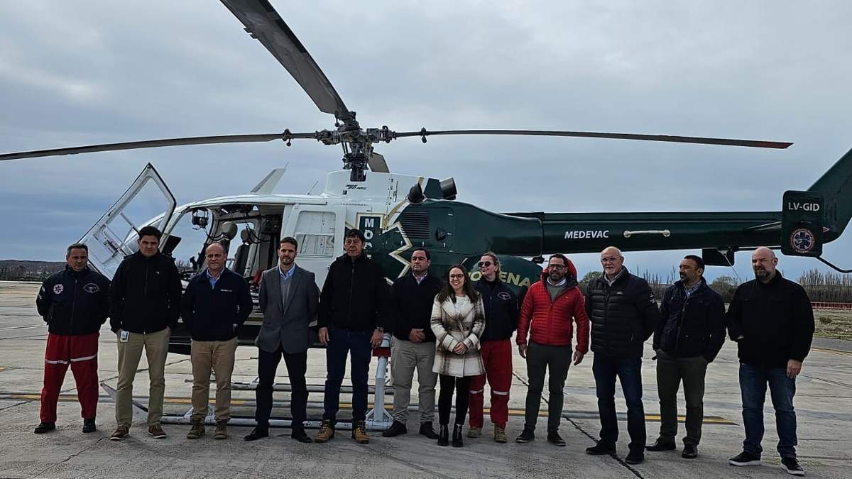 Encuentro para presentar el helicóptero. Fuente: (Prensa STAS).
