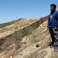 Ante deportaciones, demandarán a Trump el regreso de 45 mmdd de cuotas de mexicanos al seguro social