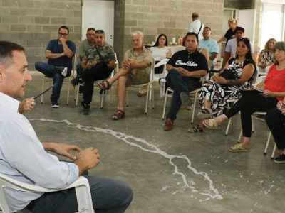 Nicolini se reunió con comisiones vecinales: “Tomo sus reclamos y me apoyo en ustedes”