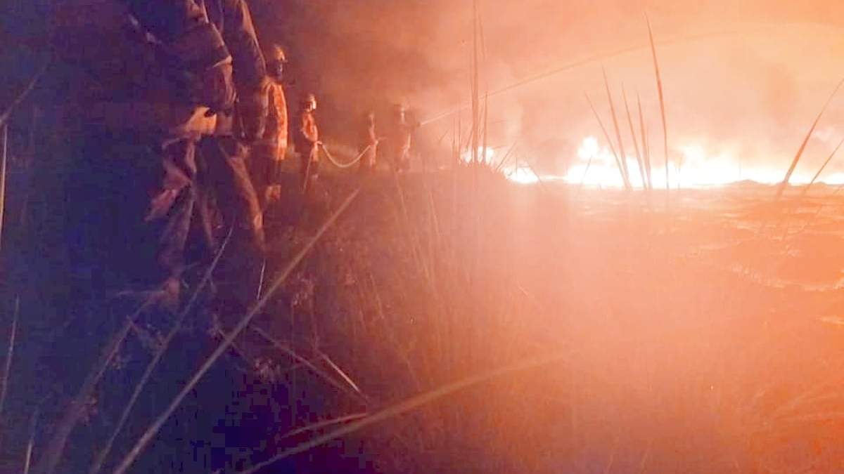 El incendio en el ducto de Pemex en Huimanguillo