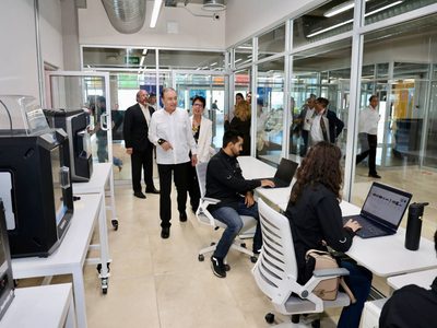 Gobernador Durazo impulsa profesionalización académica para el Centro de Diseño de Semiconductores