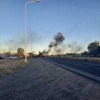 Continúa el corte en la Ruta 7 por parte de los vecinos de Centenario