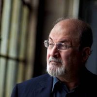 El PEN Internacional condena el ataque al escritor Salman Rushdie