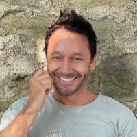 Benjamín Vicuña disfruta de sus vacaciones con Eli Sulichin en Punta del Este