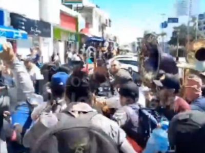 Músicos de banda protestaron contra restricciones de horarios para tocar en Mazatlán (Videos)