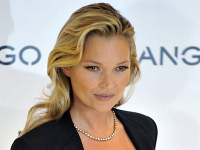 Una copia de su madre: la hija de Kate Moss pisa fuerte en la industria del modelaje