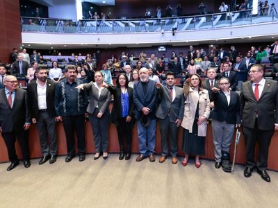 Senadores oficialistas ratifican nombramientos de la Comisión Reguladora de Telecomunicaciones