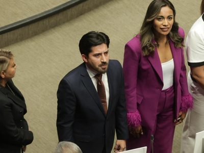 Omar López Campos asume el escaño de Enrique Inzunza en el Senado