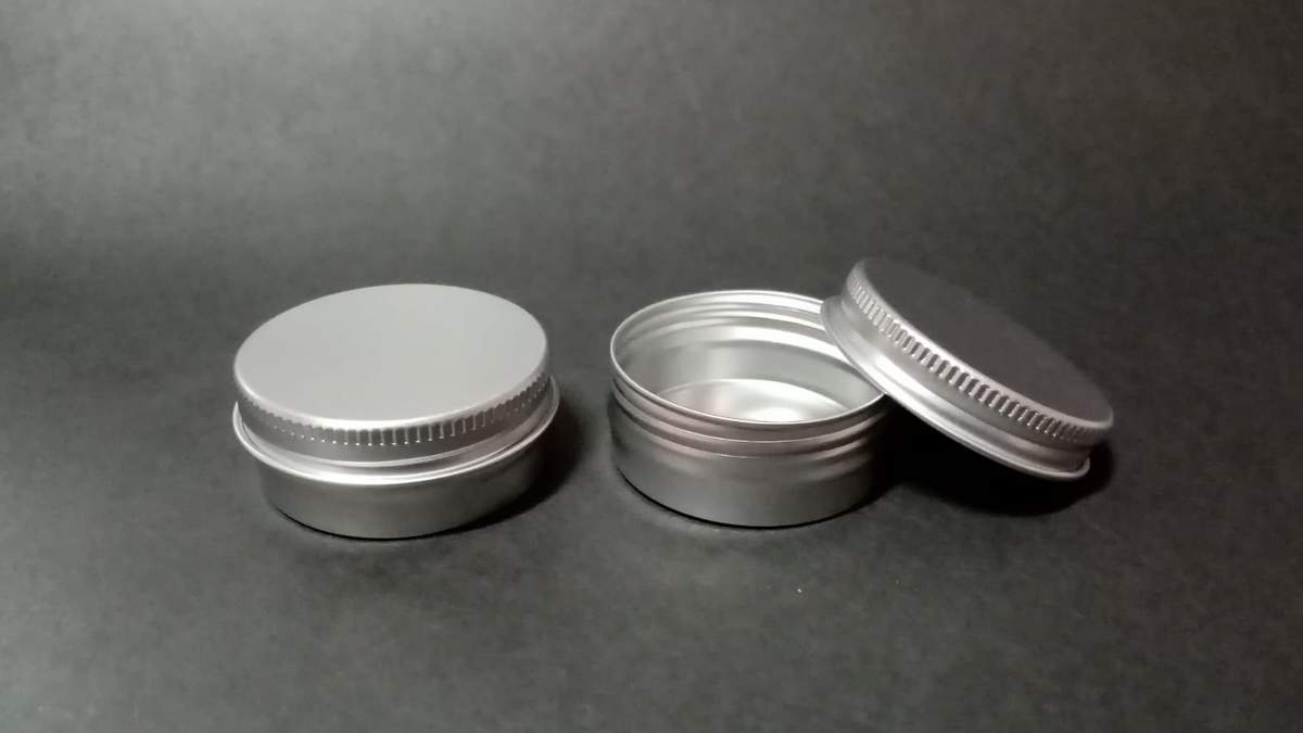 Envases de crema. Fuente: (Instagram)