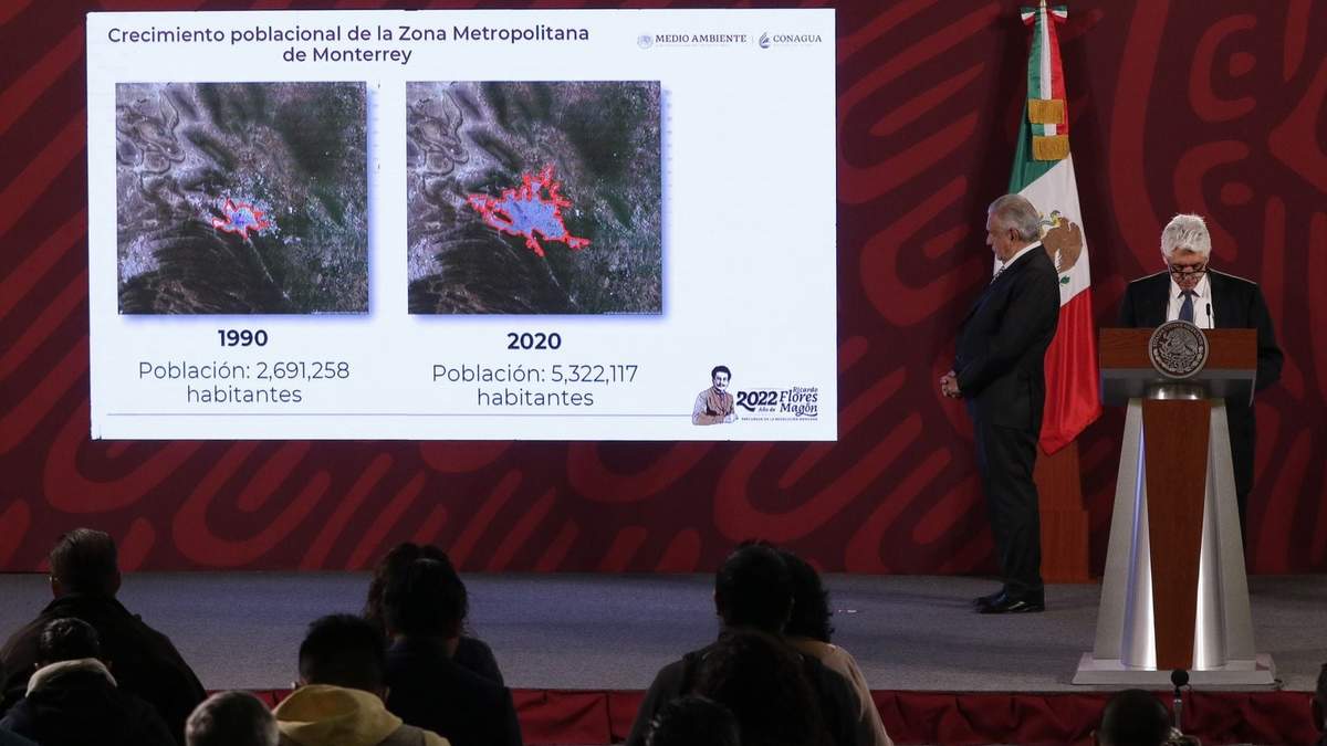 El director de Conagua en la conferencia de AMLO