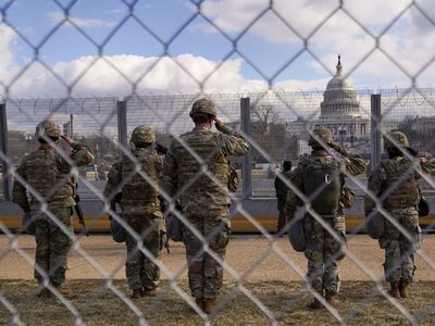El Ejército de EE. UU. mantendrá hasta marzo el operativo de seguridad
