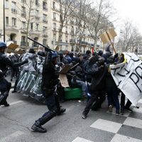 Protestas contra reforma laboral dejan 40 detenidos en Francia