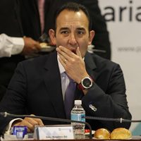 Revés a Gil Zuarth: juez le niega amparo y la UIF seguirá investigándolo