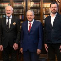 AMLO se reúne con familiares de Julian Assange: “lo seguiremos defendiendo”