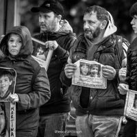 Tragedia en el camping Lolen: marcharon bajo la lluvia para pedir justicia por Martina y Matías