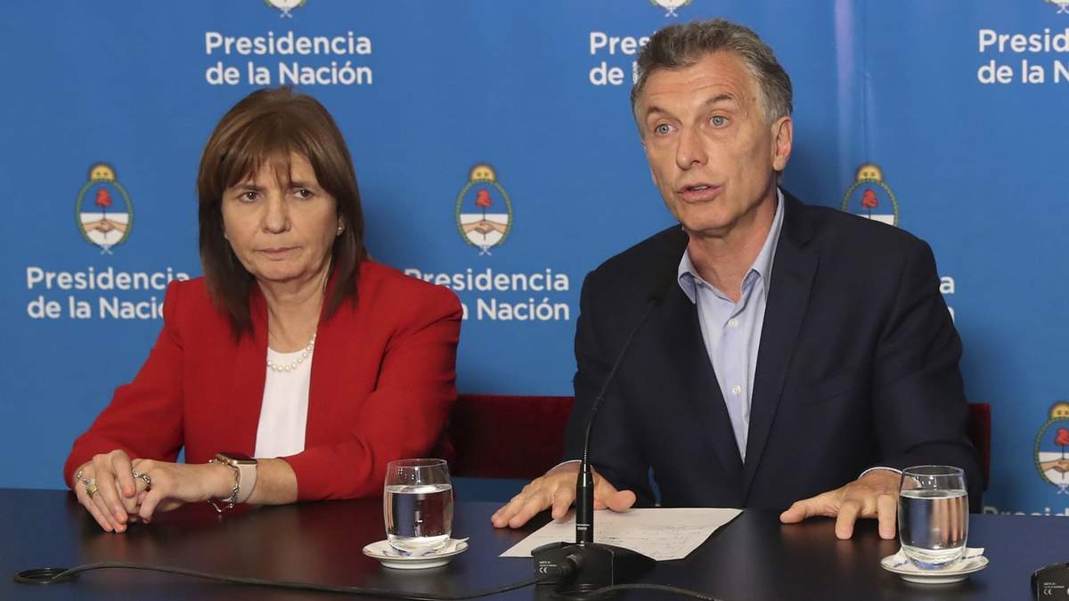 La exministra de Seguridad, Patricia Bullrich, y el expresidente Mauricio Macri. Fuente: (Twitter)