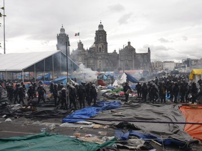Peña Nieto y la CNTE: La batalla por el Zócalo