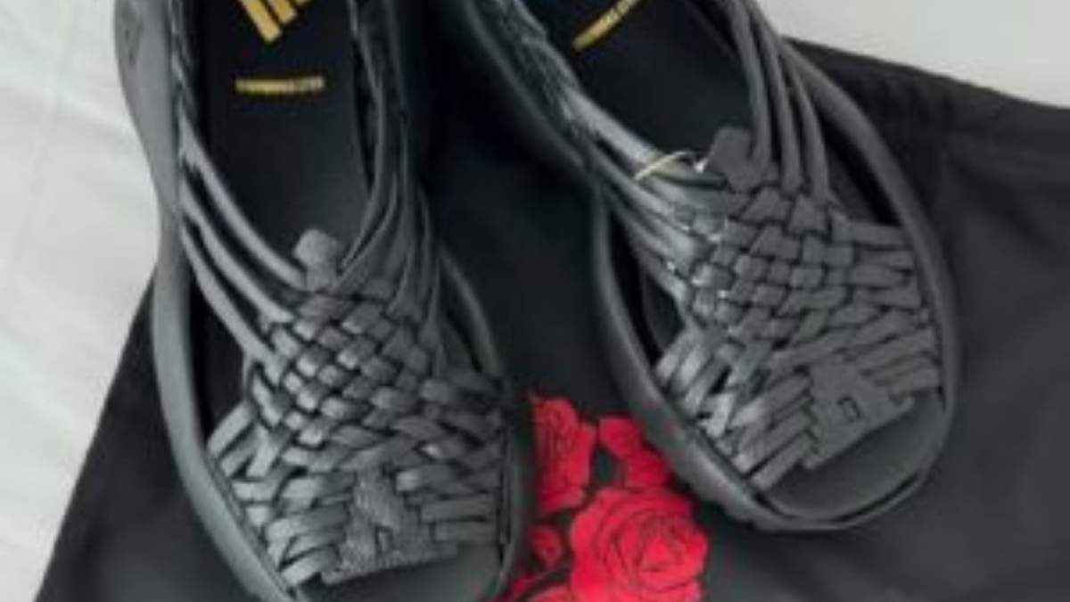 Modelo modelo “Oaxaca Slip On” de Adidas inspirado en huaraches oaxaqueños