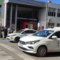 Taxistas de Centenario se manifestaron para exigir más controles sobre aplicaciones de transporte