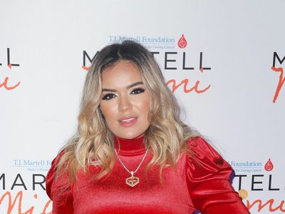Se quedó con 30 mil dólares: Karol G es denunciada y evita dar explicaciones sobre este asunto