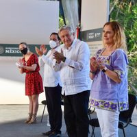 "No podemos solo dedicarnos a atender la pandemia": López Obrador