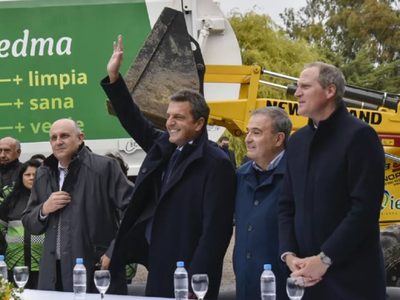 En su visita a Viedma, Massa dijo que para el federalismo es necesaria la conectividad