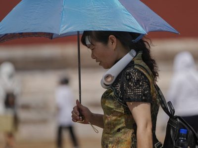 Nueve desaparecidos en un deslave en China entre fuertes inundaciones y olas de calor