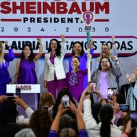 Un "ejército" de mujeres arropó a Sheinbaum: “No llego sola, llegamos todas”