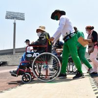 Muertes por covid-19 ya son 203 mil 664 en México