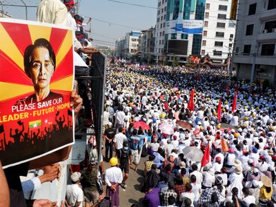 Consternación en Myanmar: más manifestantes pierden la vida defendiendo la democracia