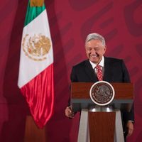 Conservadores no podrán echar atrás programas sociales, celebra AMLO tras reforma constitucional