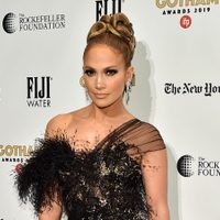 Jennifer López quiere que te comuniques con ella y revela… ¡La puedes agregar a tus contactos!