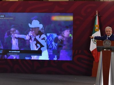 AMLO arremete contra corridos tumbados como los de Peso Pluma y recomienda a Grupo Firme