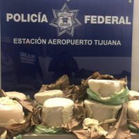 Aseguran equipaje con 42 kilos de crystal escondidos en quesos en aeropuerto de BC