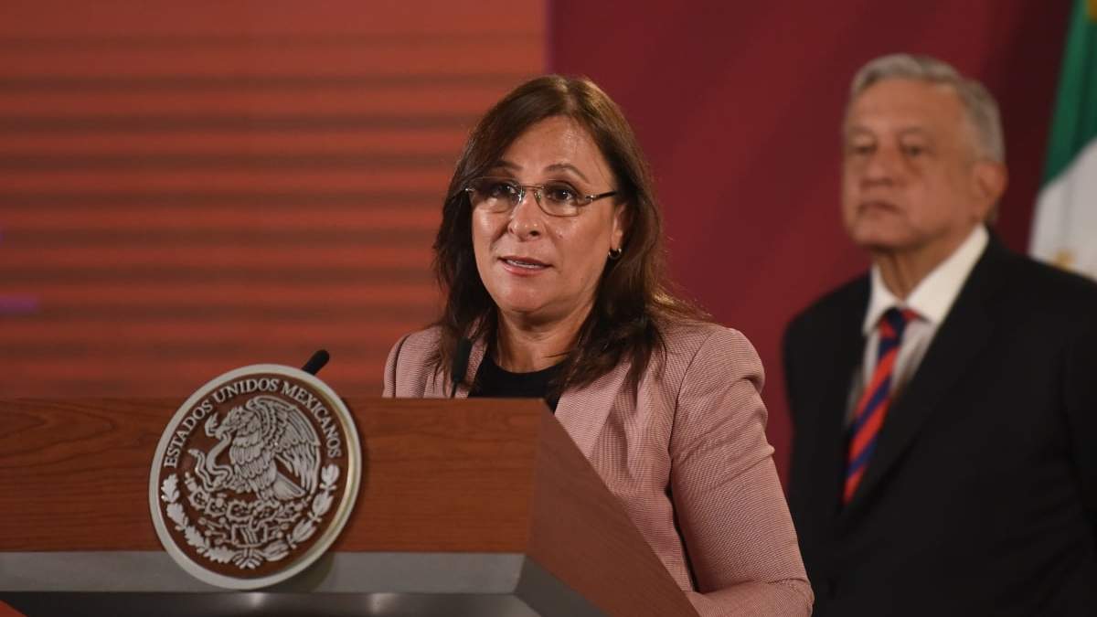 La secretaria de Energía, Rocío Nahle, y el presidente Andrés Manuel López Obrador