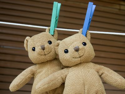 El truco de la abuela para lavar tu ropa con tela de peluche sin dañarla y que quede como nueva