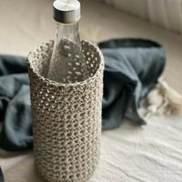 Con 3 elementos y en pocos pasos: hacé este original y sencillo portabotellas para realzar tu mesa