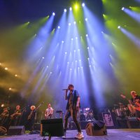 Desenfrenado toquín ska de Los Fabulosos Cadillacs en el Palacio de los Deportes