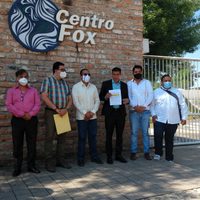 Desde el Centro Fox, morenistas retan al expresidente por consulta popular