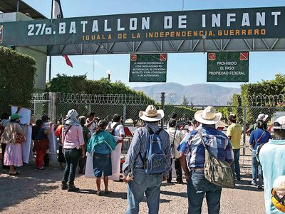 La Sedena "no acepta" que se le vincule con la desaparición de los normalistas